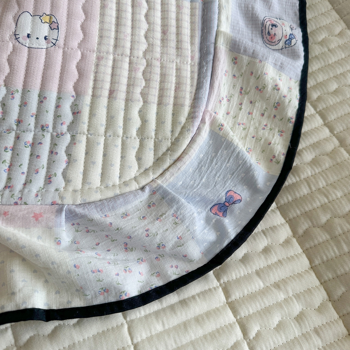 91家纺网 家纺一手货源 找家纺 （总）幸嘉轩 2026新款双层纱花边床盖单件加厚夹棉云感皱皱纱花边款床单三件套