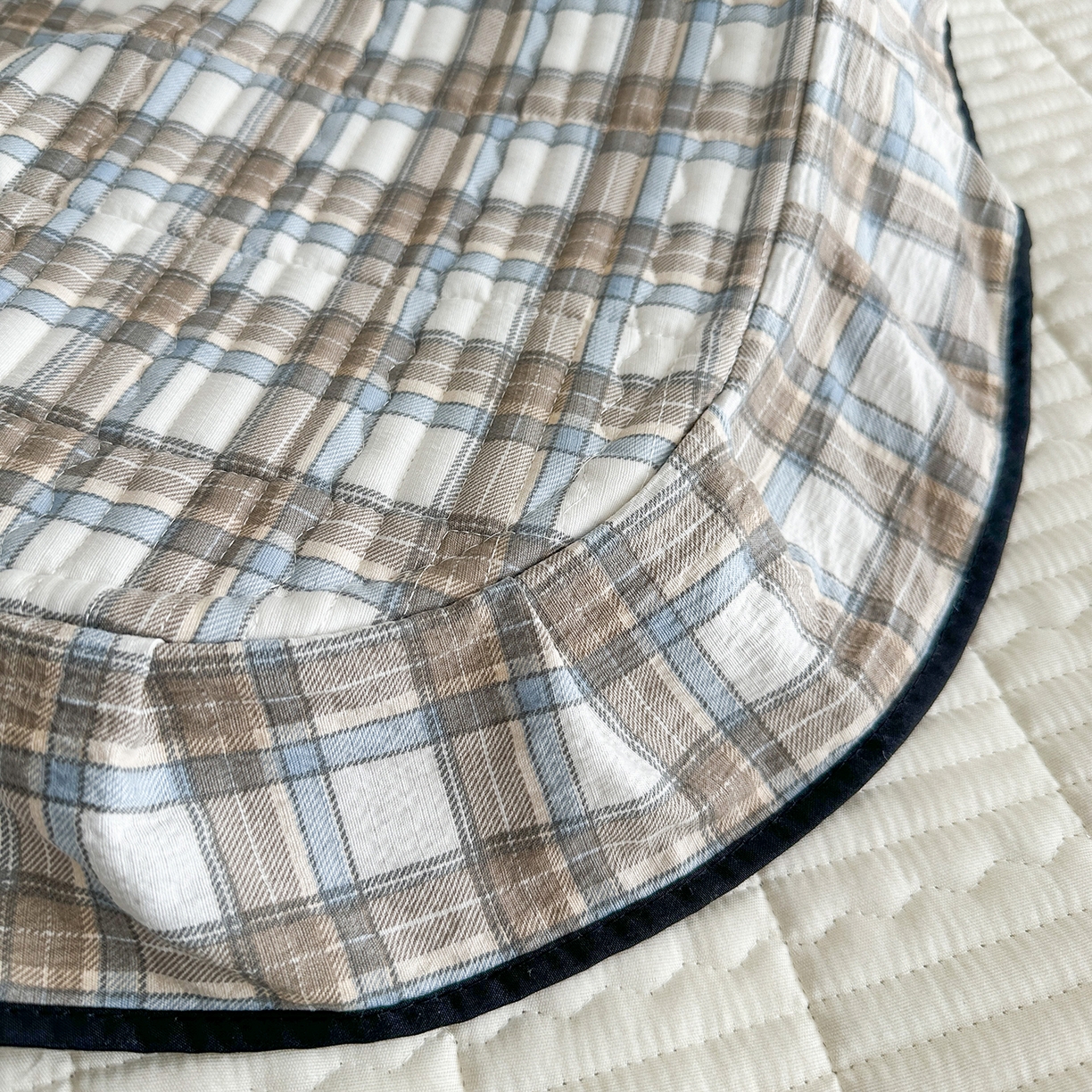 91家纺网 家纺一手货源 找家纺 幸嘉轩 2026新款双层纱花边床盖单件加厚夹棉云感皱皱纱花边款床单三件套 北野