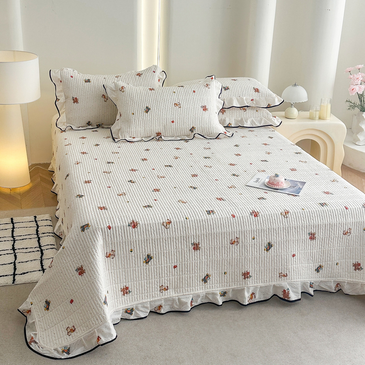 91家纺网 家纺一手货源 找家纺 幸嘉轩 2026新款双层纱花边床盖单件加厚夹棉云感皱皱纱花边款床单三件套 吉祥小马