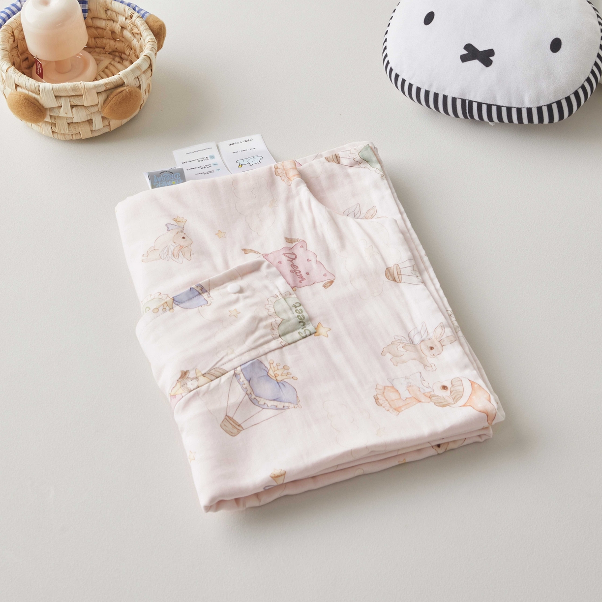 91家纺网 家纺一手货源 找家纺 （总）荷马之梦 2026新款全棉纯棉纱布印花小版盖毯山茶蚕丝儿童拥抱防踢夏被-拥抱森林