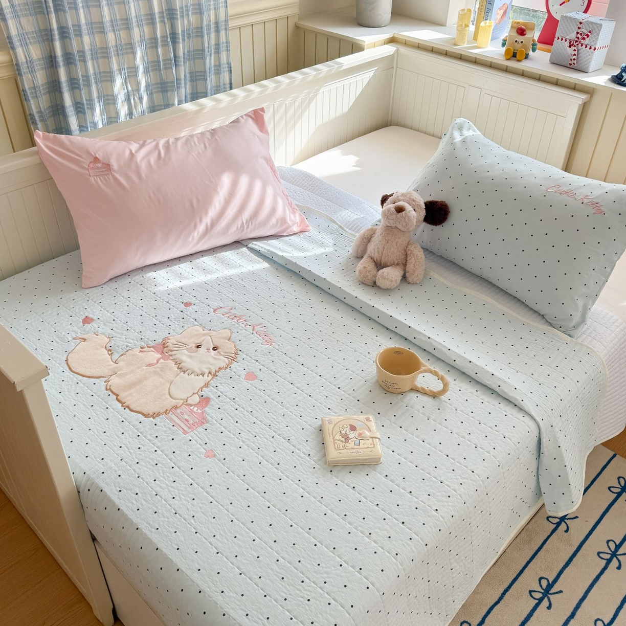 91家纺网 家纺一手货源 找家纺 吾欢心 2026新款贴布绣水洗棉床盖款夏被四件套 夏凉被空调被 蛋糕猫酱