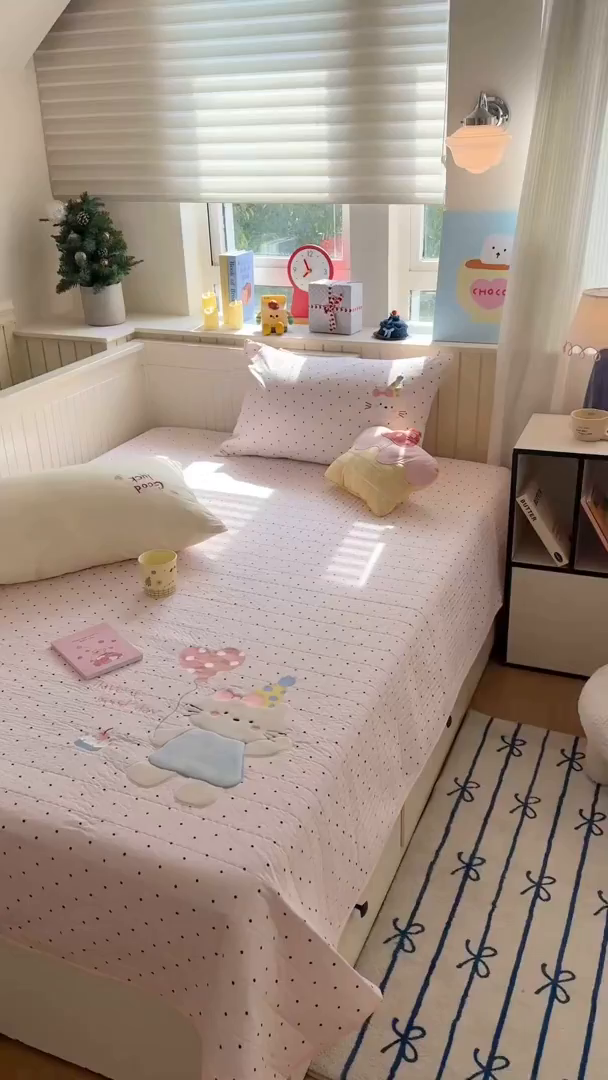 91家纺网 家纺一手货源 找家纺 吾欢心 2026新款贴布绣水洗棉床盖款夏被四件套 夏凉被空调被 气球猫咪