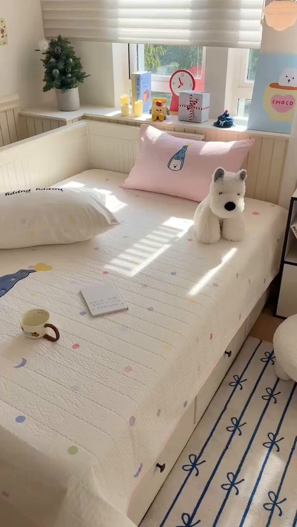 91家纺网 家纺一手货源 找家纺 吾欢心 2026新款贴布绣水洗棉床盖款夏被四件套 夏凉被空调被 开心露比