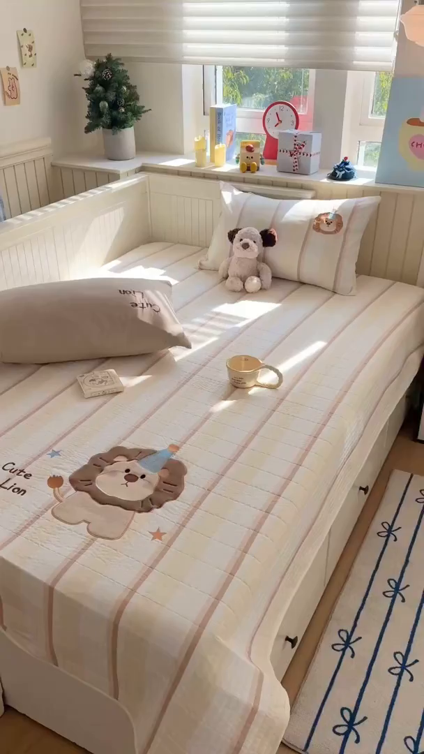 91家纺网 家纺一手货源 找家纺 吾欢心 2026新款贴布绣水洗棉床盖款夏被四件套 夏凉被空调被 小狮子