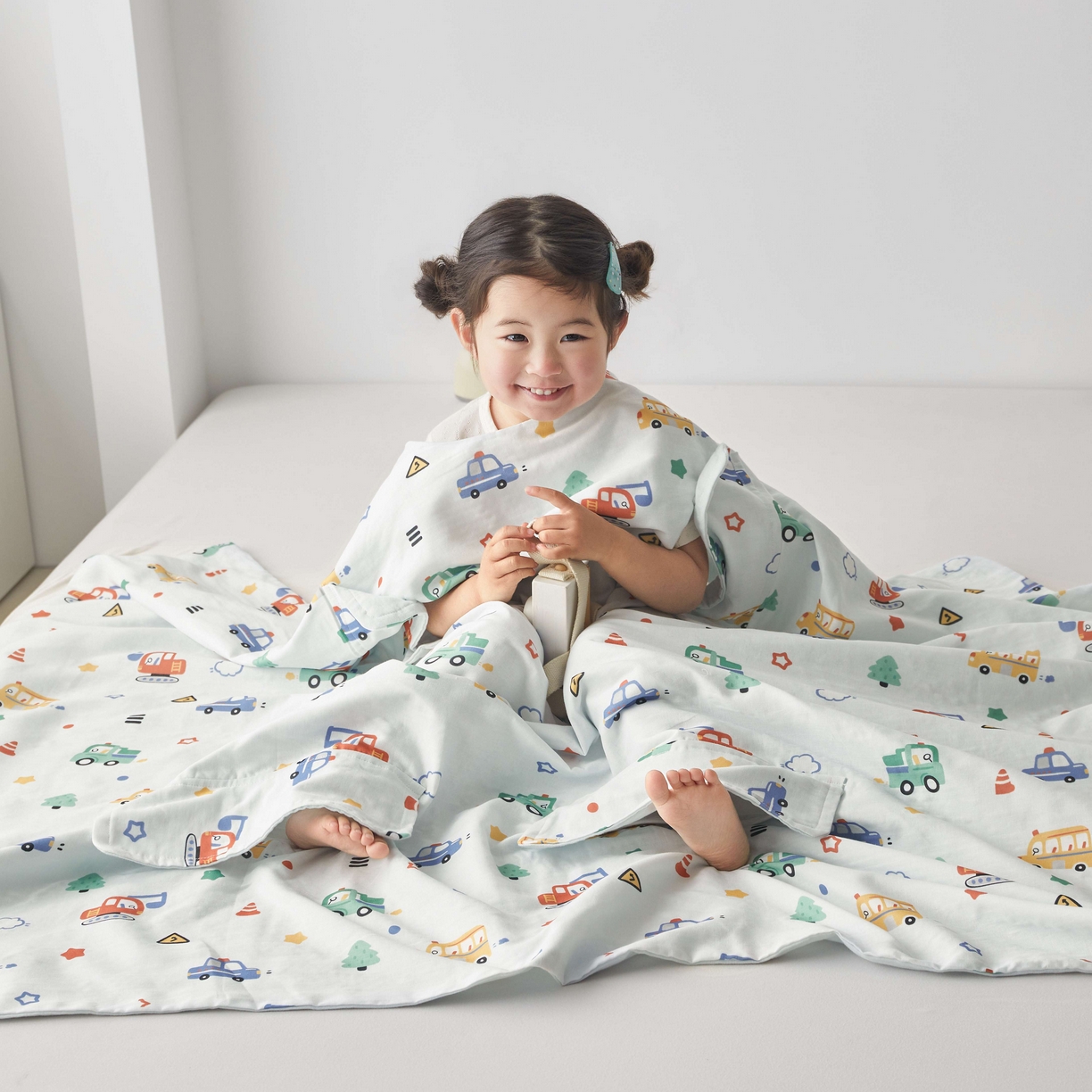 91家纺网 家纺一手货源 找家纺 荷马之梦 2026新款全棉纯棉纱布印花小版盖毯山茶蚕丝儿童拥抱防踢夏被-拥抱森林 滴滴汽车