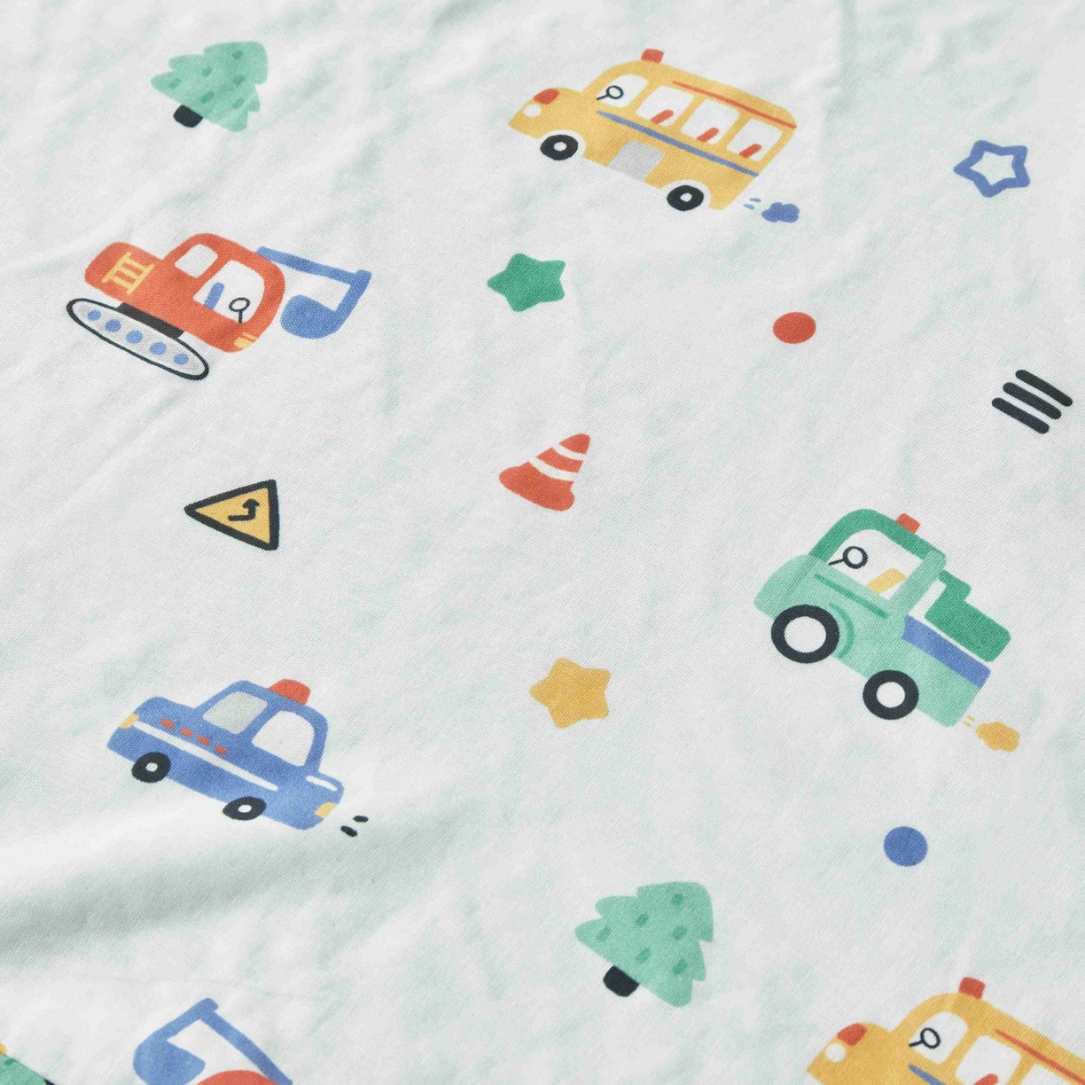 91家纺网 家纺一手货源 找家纺 荷马之梦 2026新款全棉纯棉纱布印花小版盖毯山茶蚕丝儿童拥抱防踢夏被-拥抱森林 滴滴汽车