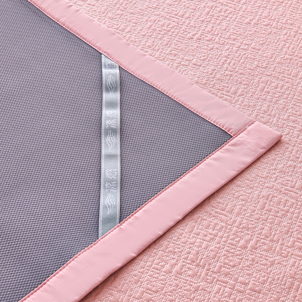 91家纺网 家纺一手货源 找家纺 （总）尚品凤凰 2026新款凉豆豆平铺款凉席--幸运草系列