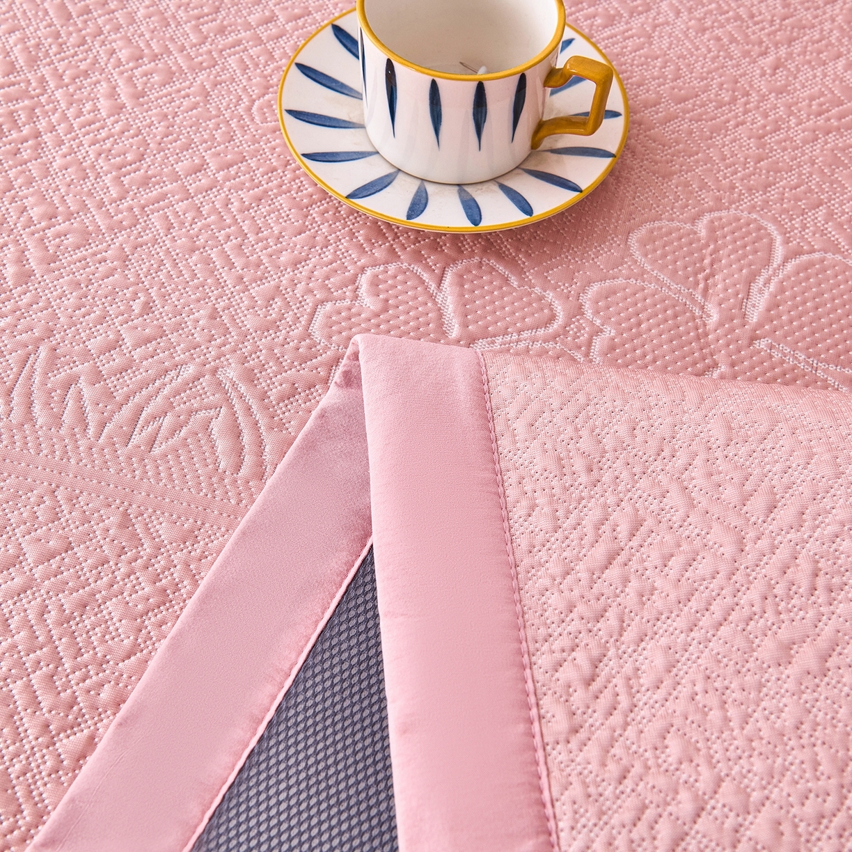 91家纺网 家纺一手货源 找家纺 （总）尚品凤凰 2026新款凉豆豆平铺款凉席--幸运草系列