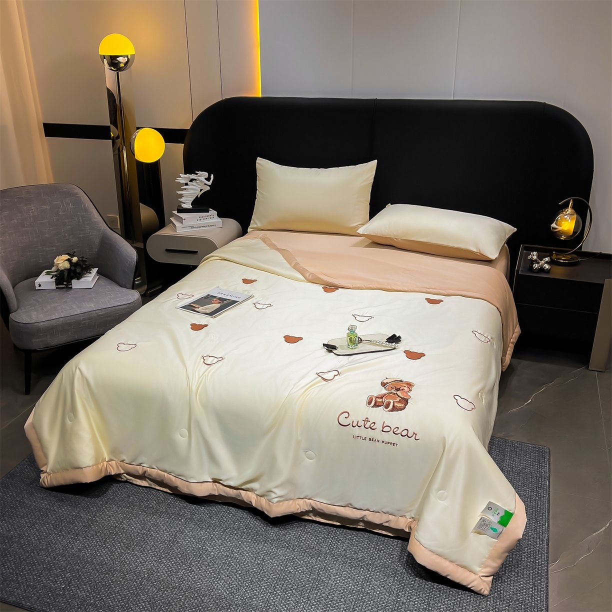 91家纺网 家纺一手货源 找家纺 梵蒂莎 2026新款满绣系列-水洗真丝空调被水洗冰丝夏被四件套夏凉被（需要买家秀，加微信） 可爱熊-白香槟