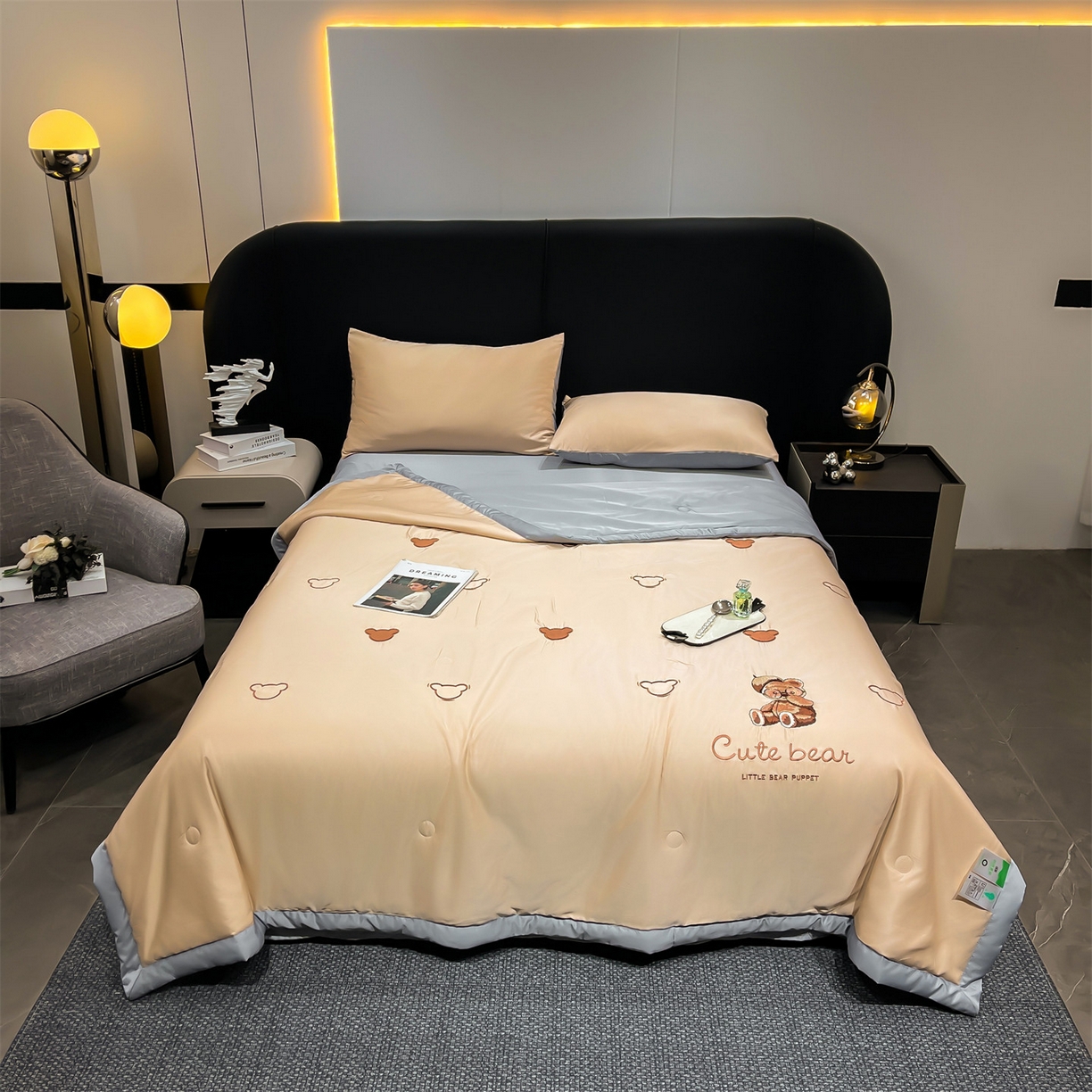 91家纺网 家纺一手货源 找家纺 梵蒂莎 2026新款满绣系列-水洗真丝空调被水洗冰丝夏被四件套夏凉被（需要买家秀，加微信） 可爱熊-香槟灰