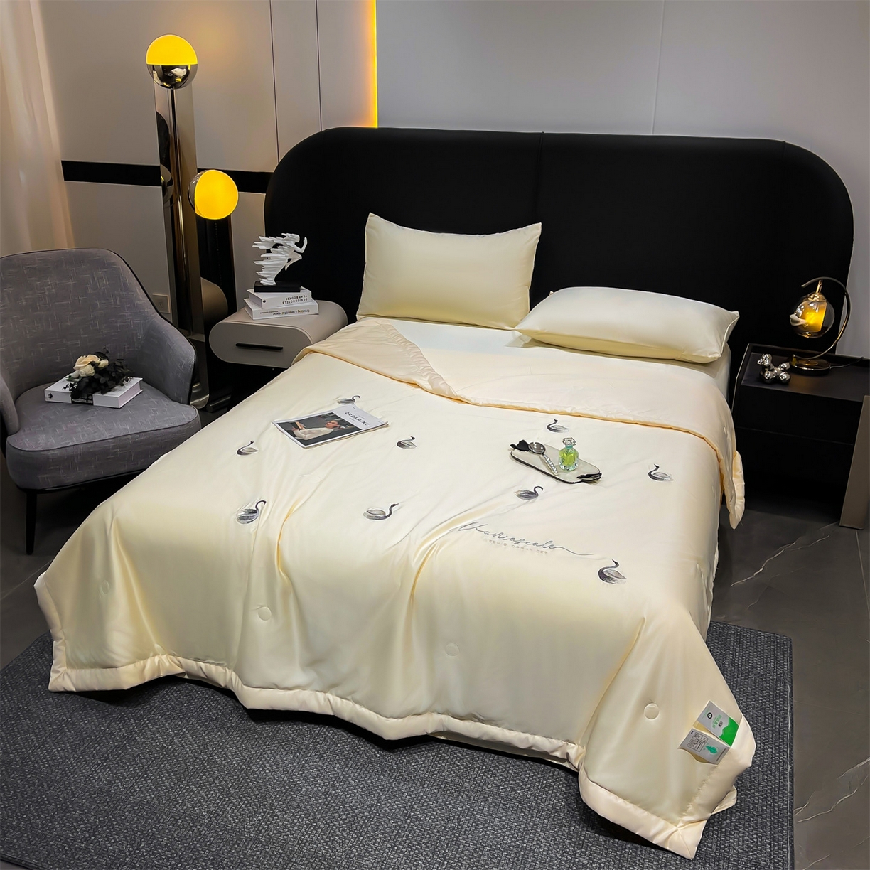 91家纺网 家纺一手货源 找家纺 梵蒂莎 2026新款满绣系列-水洗真丝空调被水洗冰丝夏被四件套夏凉被（需要买家秀，加微信） 天鹅-米白