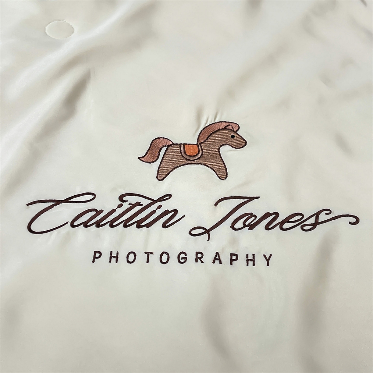 91家纺网 家纺一手货源 找家纺 梵蒂莎 2026新款满绣系列-水洗真丝空调被水洗冰丝夏被四件套夏凉被（需要买家秀，加微信） 小马-白香槟