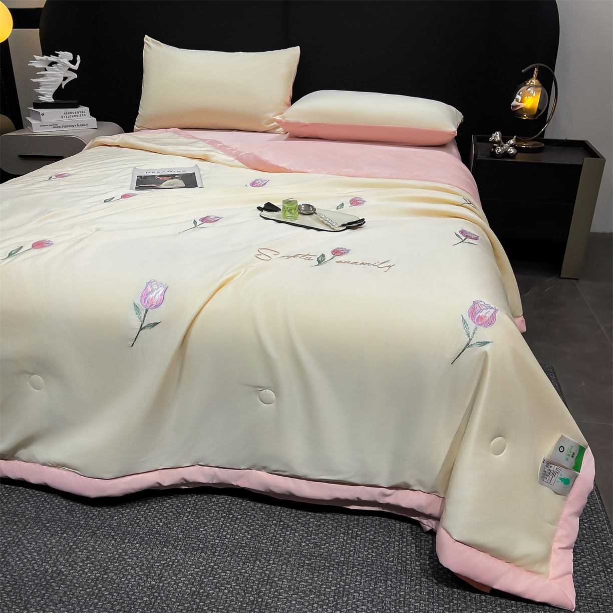 91家纺网 家纺一手货源 找家纺 梵蒂莎 2026新款满绣系列-水洗真丝空调被水洗冰丝夏被四件套夏凉被（需要买家秀，加微信） 郁金香-白粉
