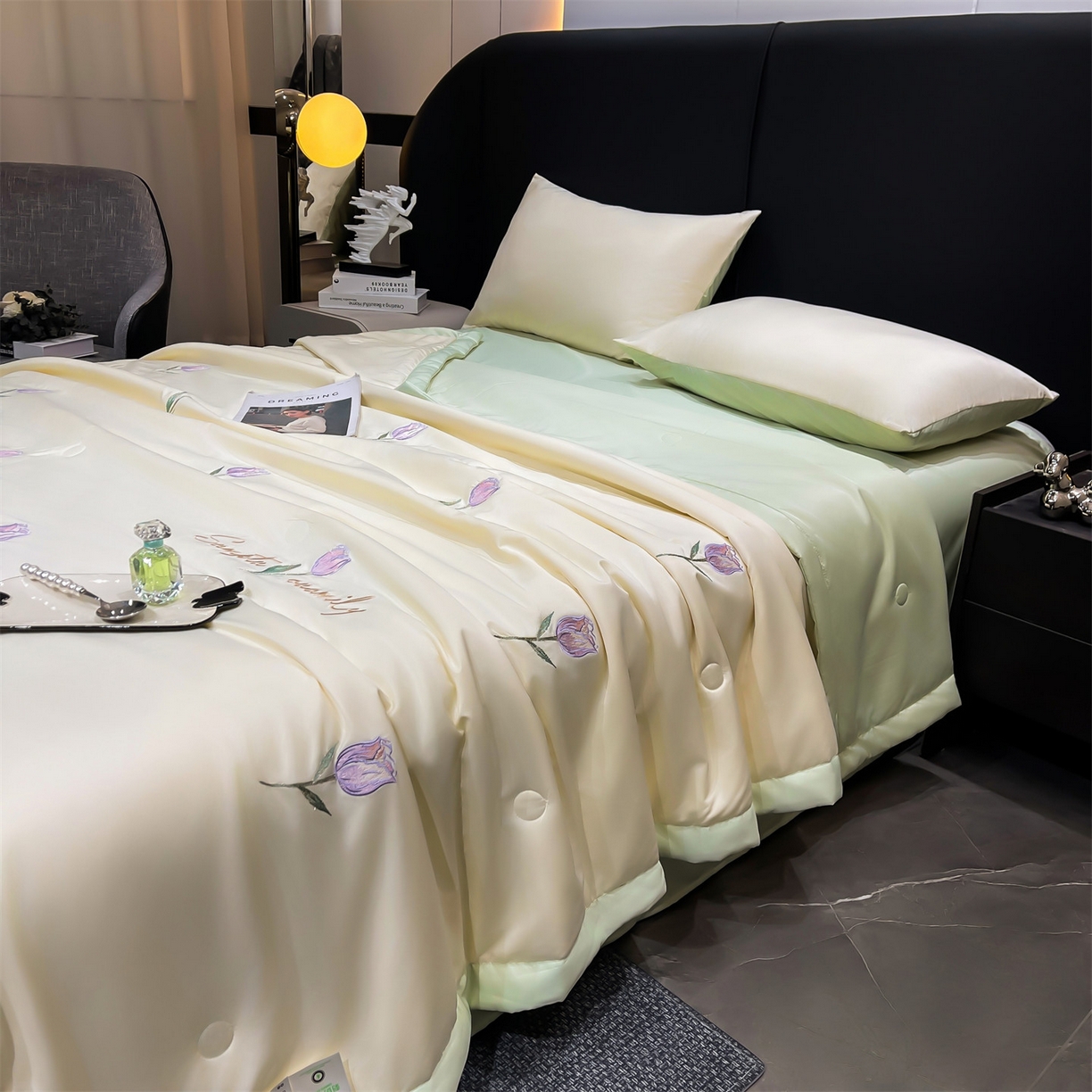 91家纺网 家纺一手货源 找家纺 梵蒂莎 2026新款满绣系列-水洗真丝空调被水洗冰丝夏被四件套夏凉被（需要买家秀，加微信） 郁金香-白绿