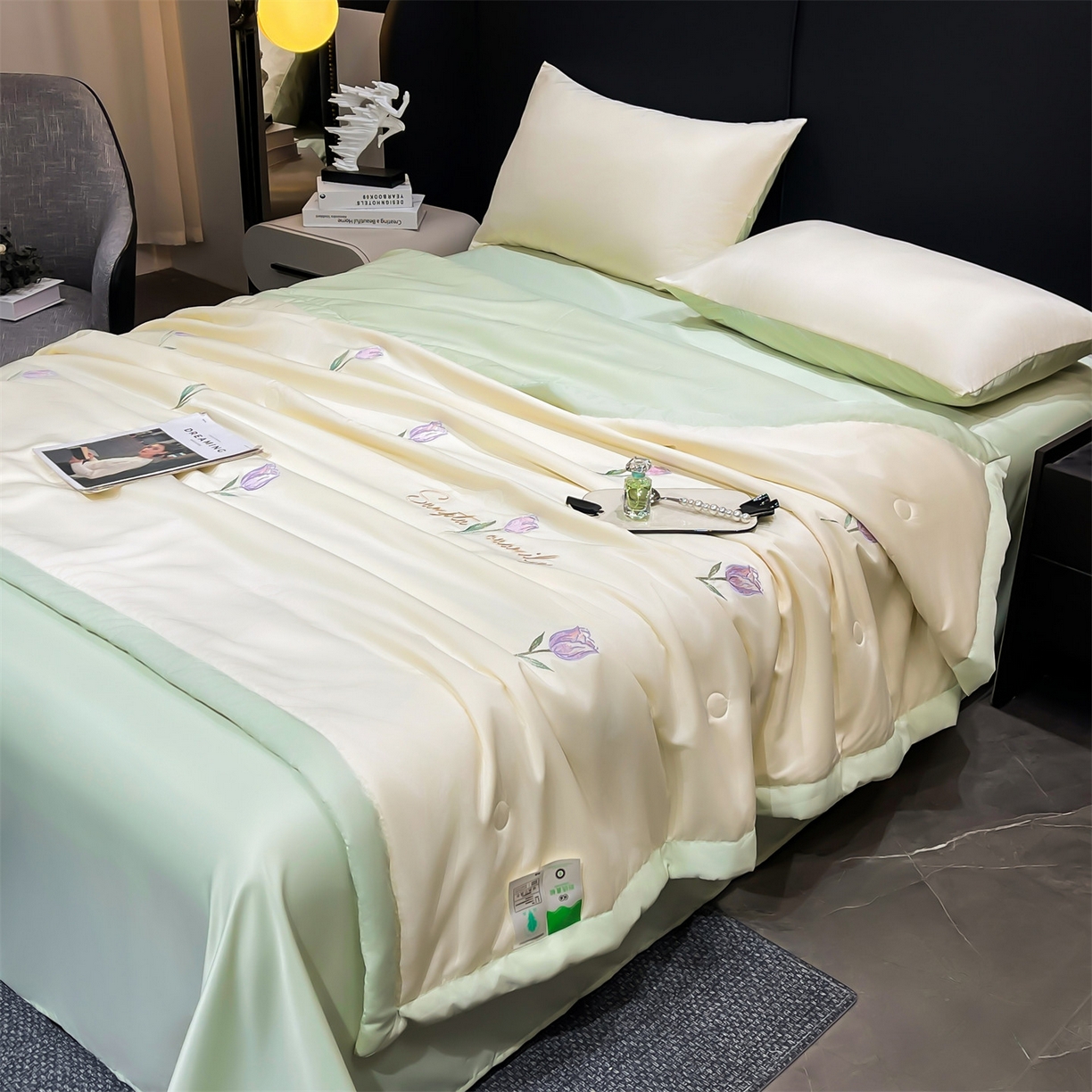 91家纺网 家纺一手货源 找家纺 梵蒂莎 2026新款满绣系列-水洗真丝空调被水洗冰丝夏被四件套夏凉被（需要买家秀，加微信） 郁金香-白绿