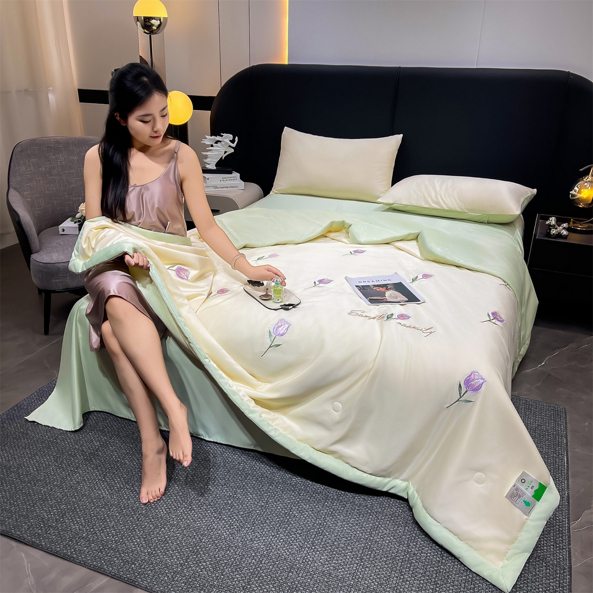91家纺网 家纺一手货源 找家纺 梵蒂莎 2026新款满绣系列-水洗真丝空调被水洗冰丝夏被四件套夏凉被（需要买家秀，加微信） 郁金香-白绿