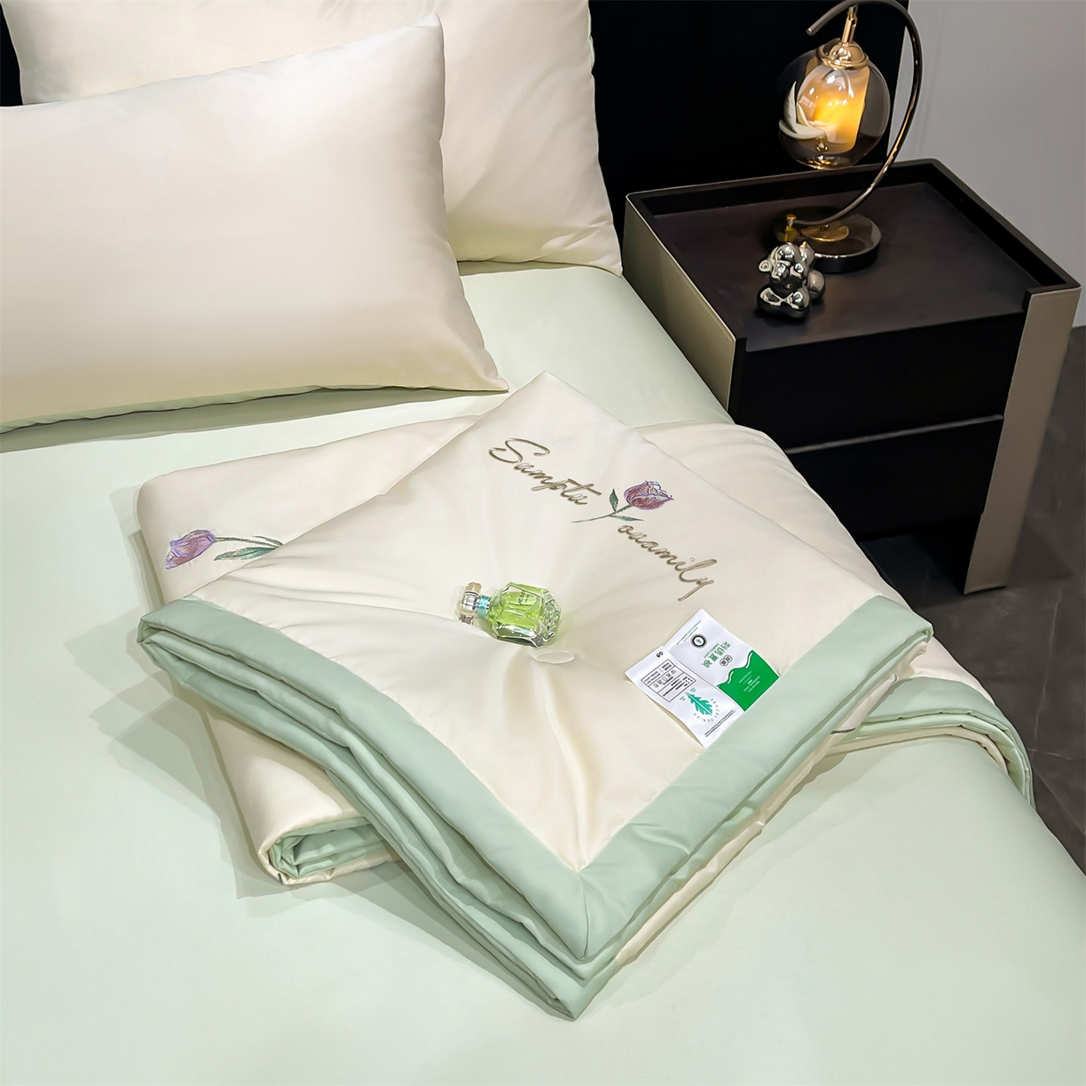 91家纺网 家纺一手货源 找家纺 梵蒂莎 2026新款满绣系列-水洗真丝空调被水洗冰丝夏被四件套夏凉被（需要买家秀，加微信） 郁金香-白绿