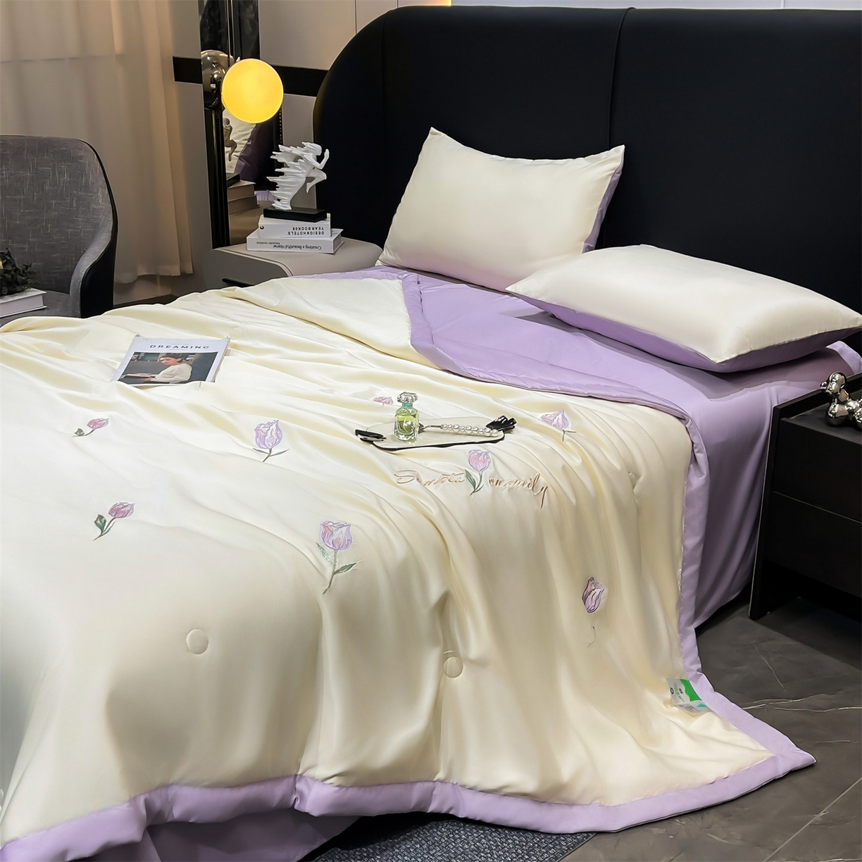 91家纺网 家纺一手货源 找家纺 梵蒂莎 2026新款满绣系列-水洗真丝空调被水洗冰丝夏被四件套夏凉被（需要买家秀，加微信） 郁金香-白紫