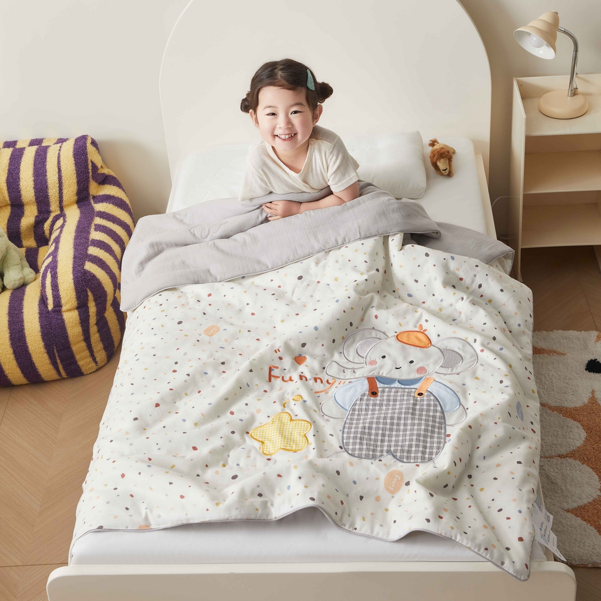 91家纺网 家纺一手货源 找家纺 荷马之梦 2026新款全棉纯棉双层纱印花贴布绣卡通山茶蚕丝儿童夏被-轻芯系列 趣味小象