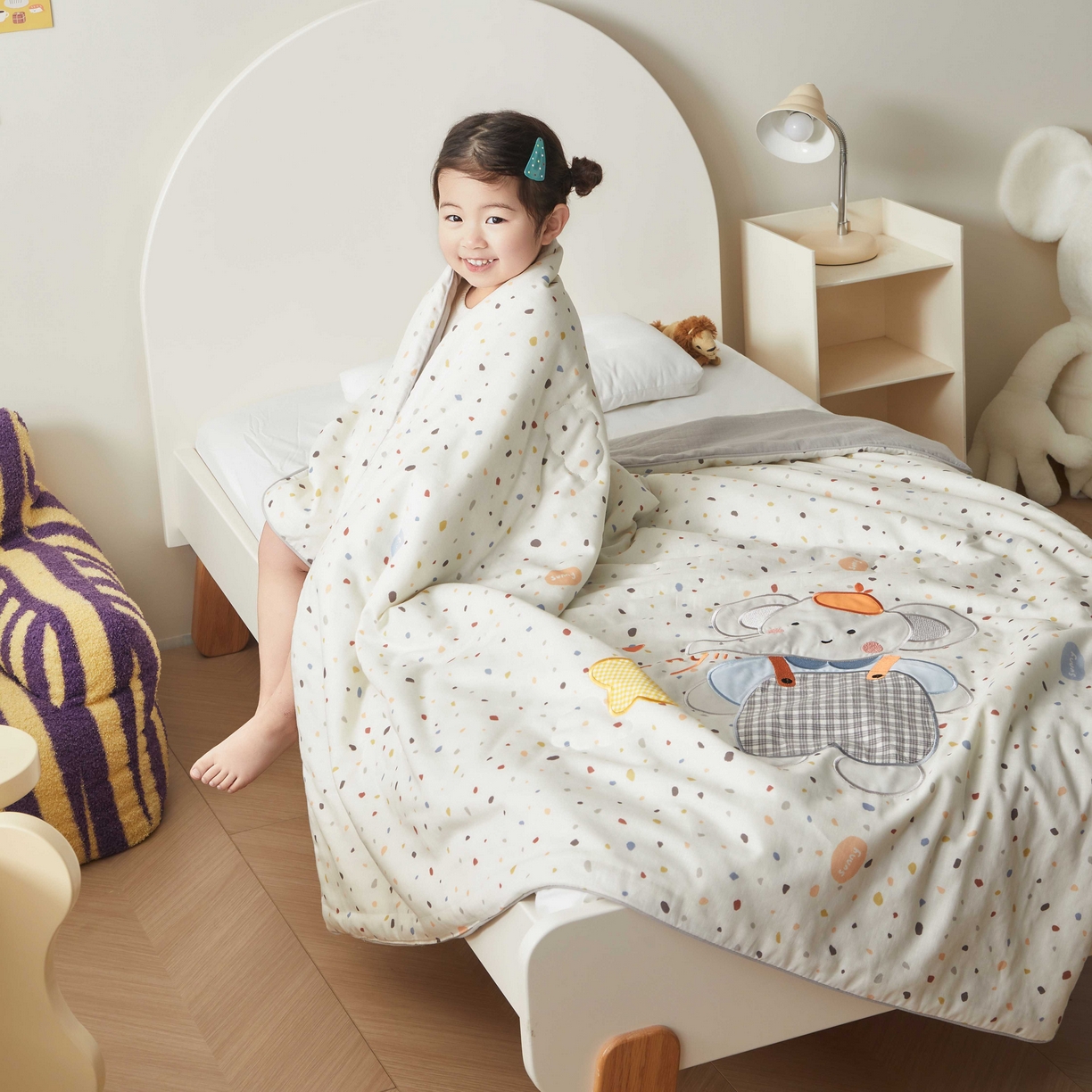 91家纺网 家纺一手货源 找家纺 荷马之梦 2026新款全棉纯棉双层纱印花贴布绣卡通山茶蚕丝儿童夏被-轻芯系列 趣味小象