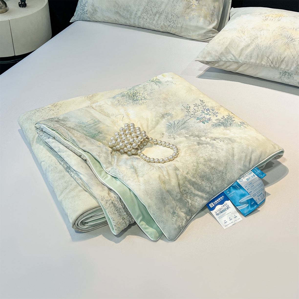 91家纺网 家纺一手货源 找家纺 小禹仔家纺 2026新款氨纶凉感印花夏被 半山花