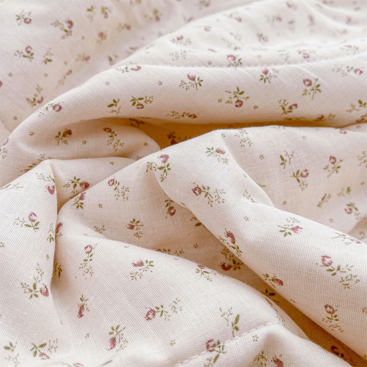 91家纺网 家纺一手货源 找家纺 梵蒂莎 2026新款全棉双层纱夏被四件套100%棉花夏凉被里外纯棉被子被芯（需要买家秀，加微信） 南岛日记