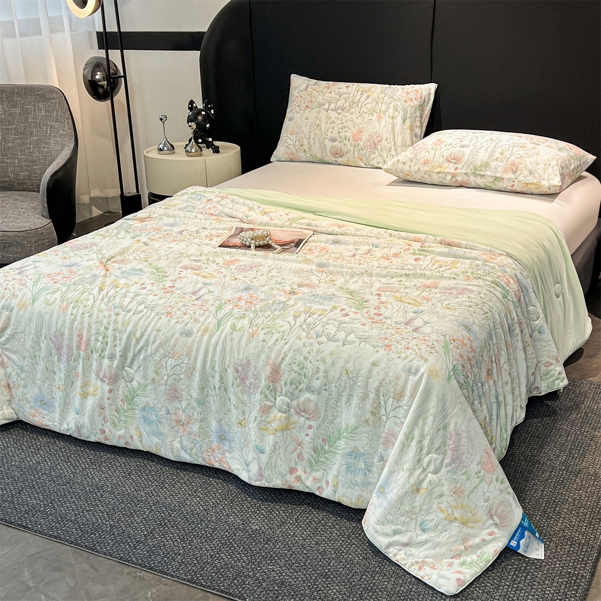 91家纺网 家纺一手货源 找家纺 小禹仔家纺 2026新款氨纶凉感印花夏被 花陌语