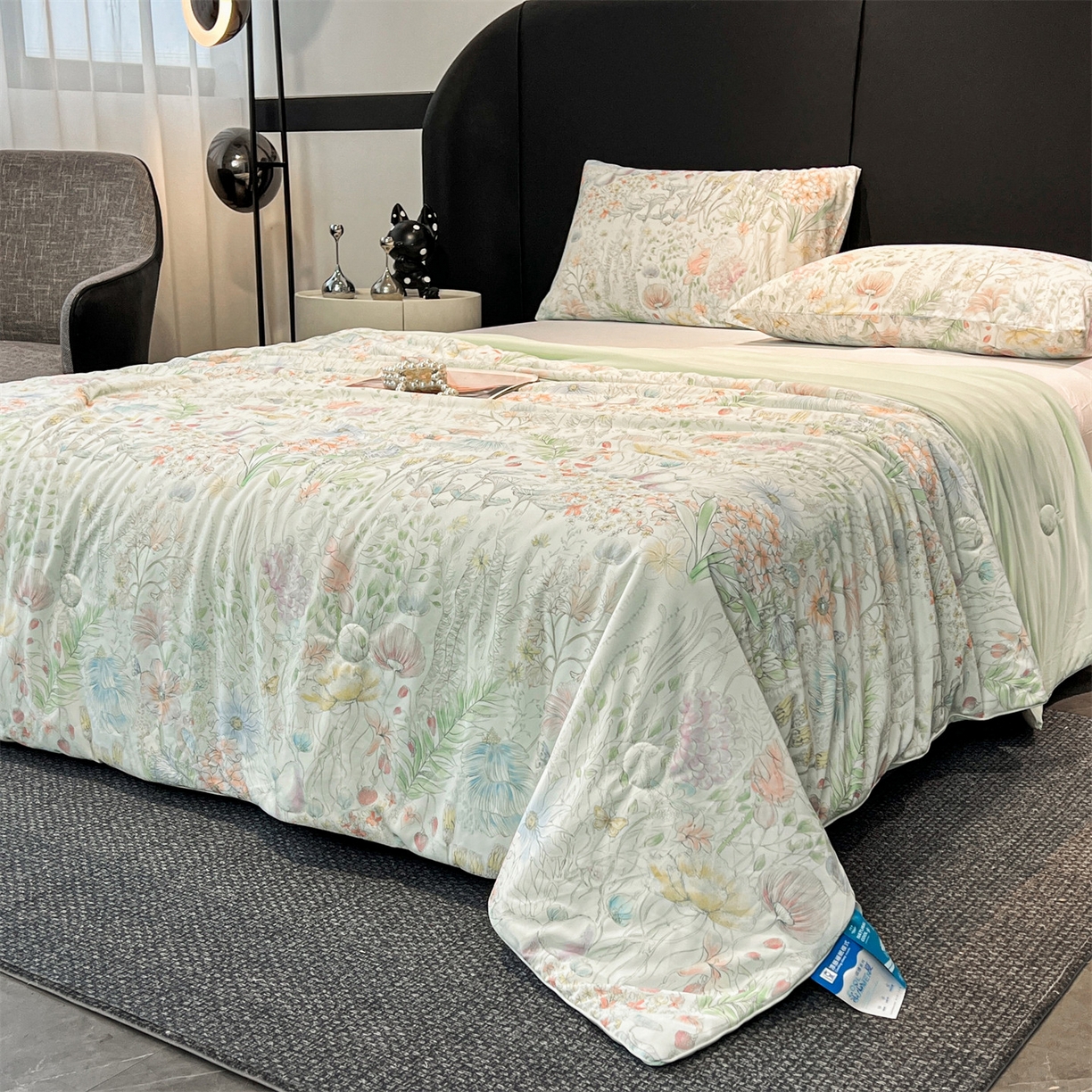 91家纺网 家纺一手货源 找家纺 小禹仔家纺 2026新款氨纶凉感印花夏被 花陌语