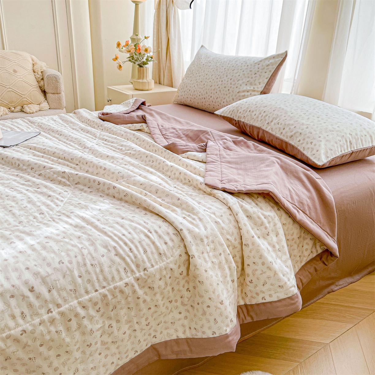 91家纺网 家纺一手货源 找家纺 梵蒂莎 2026新款全棉双层纱夏被四件套100%棉花夏凉被里外纯棉被子被芯（需要买家秀，加微信） 午后榛果