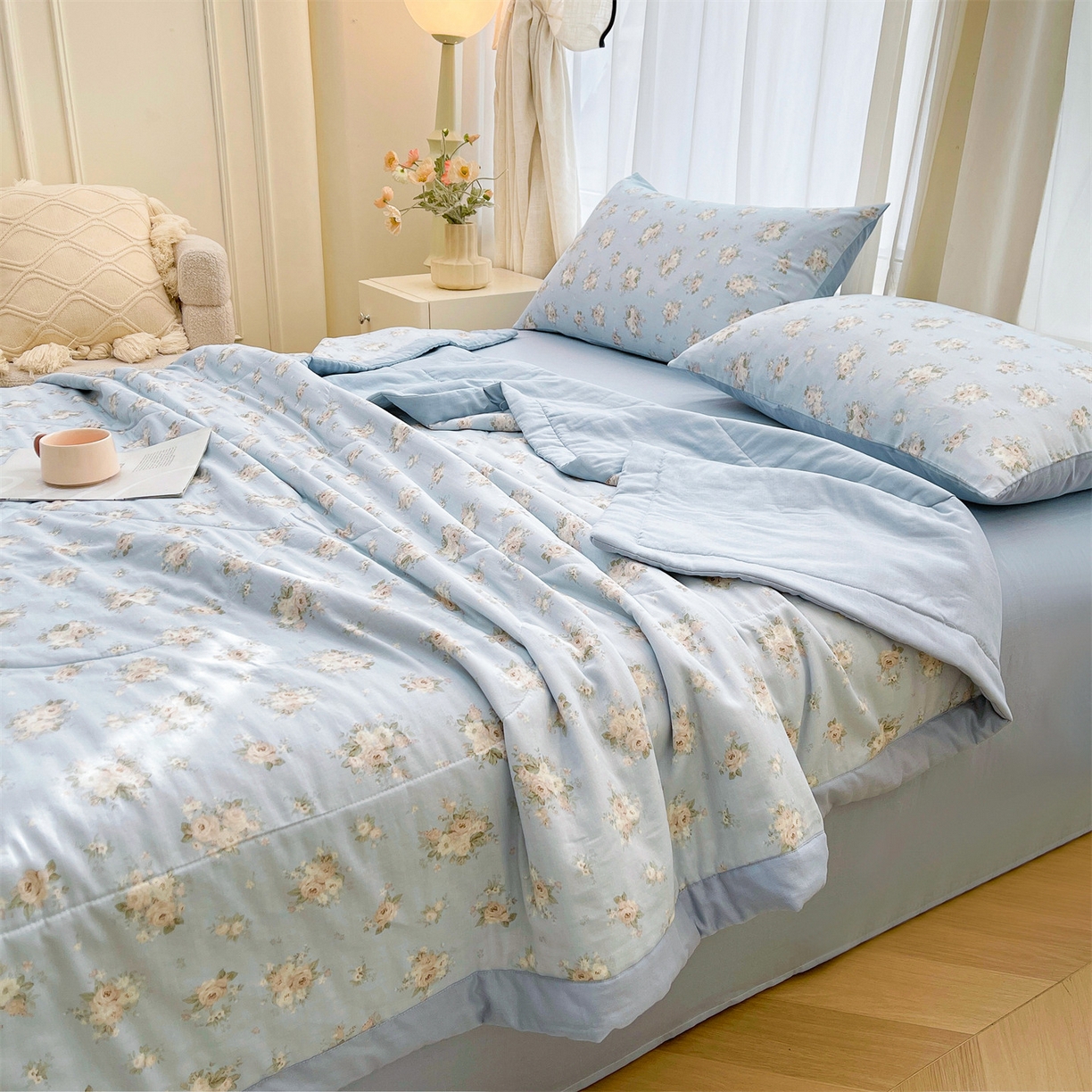 91家纺网 家纺一手货源 找家纺 梵蒂莎 2026新款全棉双层纱夏被四件套100%棉花夏凉被里外纯棉被子被芯（需要买家秀，加微信） 夏日牡丹-蓝