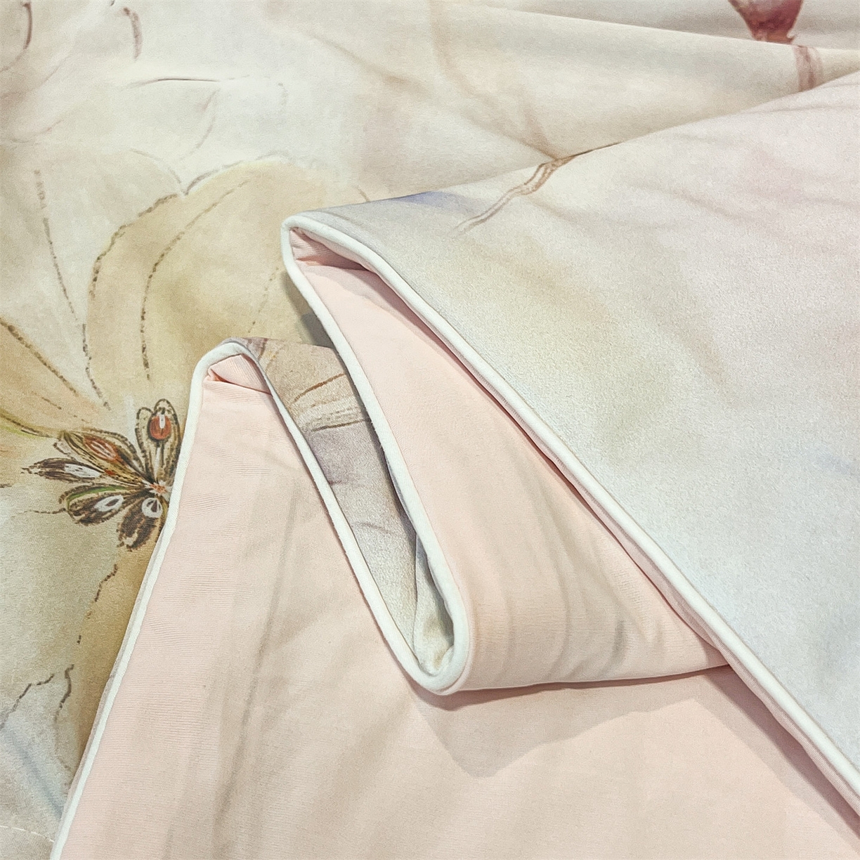 91家纺网 家纺一手货源 找家纺 小禹仔家纺 2026新款氨纶凉感印花夏被 木绵芙