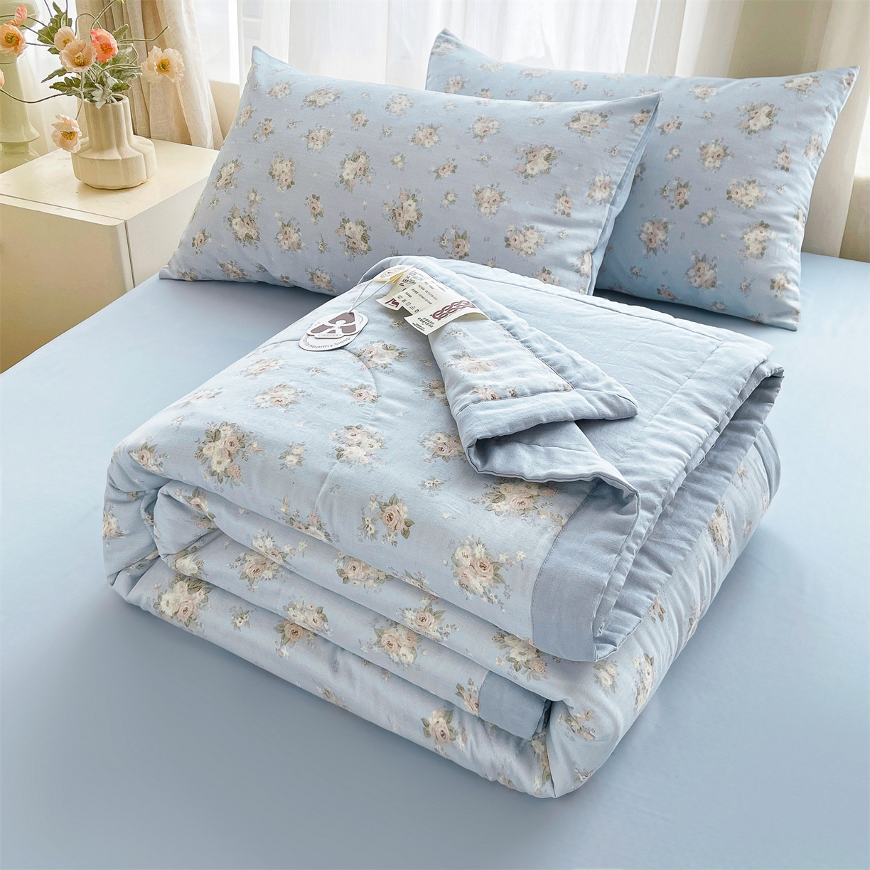 91家纺网 家纺一手货源 找家纺 梵蒂莎 2026新款全棉双层纱夏被四件套100%棉花夏凉被里外纯棉被子被芯（需要买家秀，加微信） 夏日牡丹-蓝