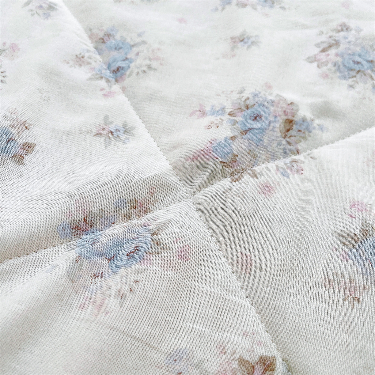 91家纺网 家纺一手货源 找家纺 梵蒂莎 2026新款全棉双层纱夏被四件套100%棉花夏凉被里外纯棉被子被芯（需要买家秀，加微信） 夏日牡丹-米