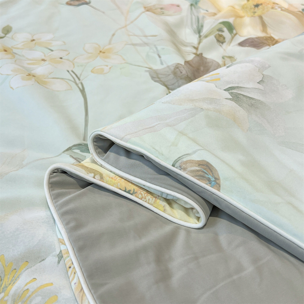 91家纺网 家纺一手货源 找家纺 小禹仔家纺 2026新款氨纶凉感印花夏被 晴川