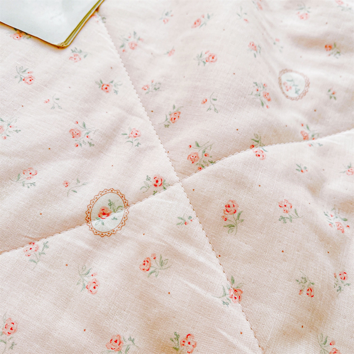 91家纺网 家纺一手货源 找家纺 梵蒂莎 2026新款全棉双层纱夏被四件套100%棉花夏凉被里外纯棉被子被芯（需要买家秀，加微信） 雅蓝缕