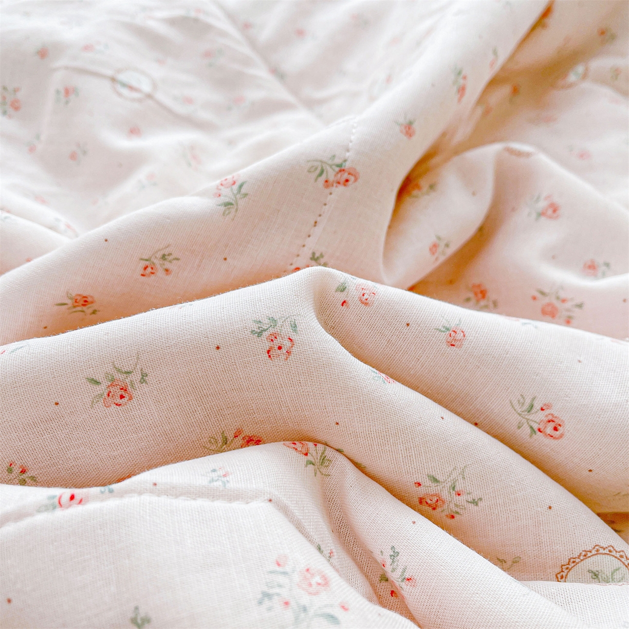 91家纺网 家纺一手货源 找家纺 梵蒂莎 2026新款全棉双层纱夏被四件套100%棉花夏凉被里外纯棉被子被芯（需要买家秀，加微信） 雅蓝缕