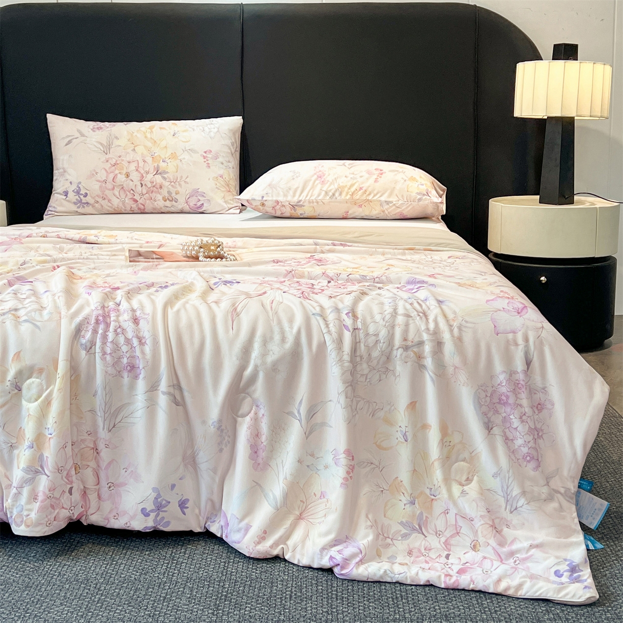 91家纺网 家纺一手货源 找家纺 小禹仔家纺 2026新款氨纶凉感印花夏被 樱絮