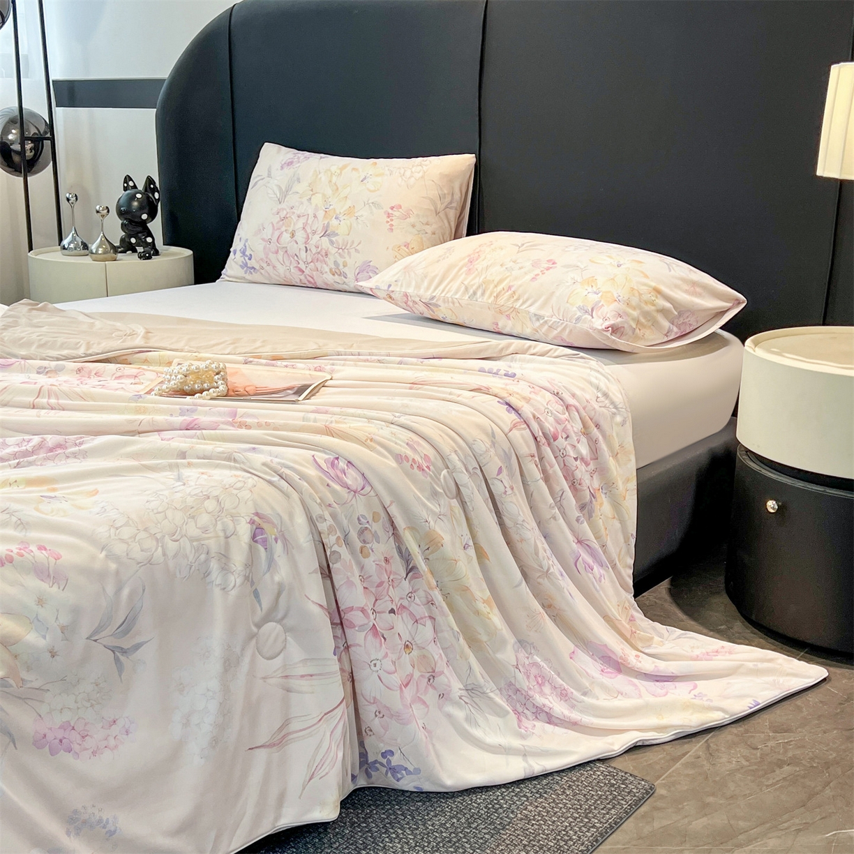 91家纺网 家纺一手货源 找家纺 小禹仔家纺 2026新款氨纶凉感印花夏被 樱絮