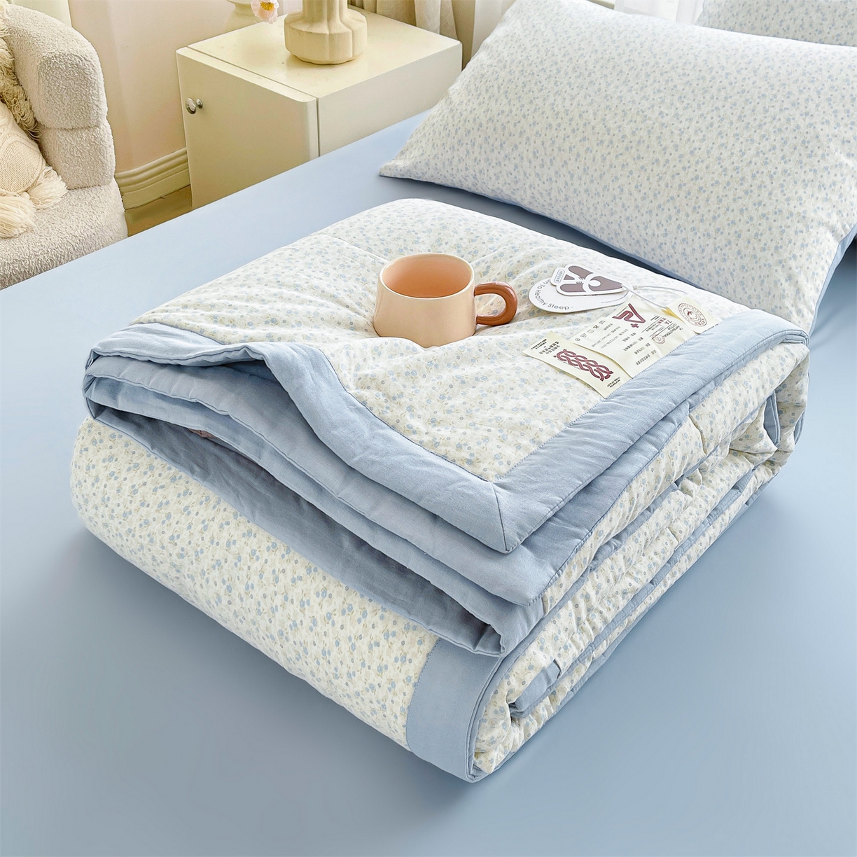 91家纺网 家纺一手货源 找家纺 梵蒂莎 2026新款全棉双层纱夏被四件套100%棉花夏凉被里外纯棉被子被芯（需要买家秀，加微信） 烟花钿-蓝