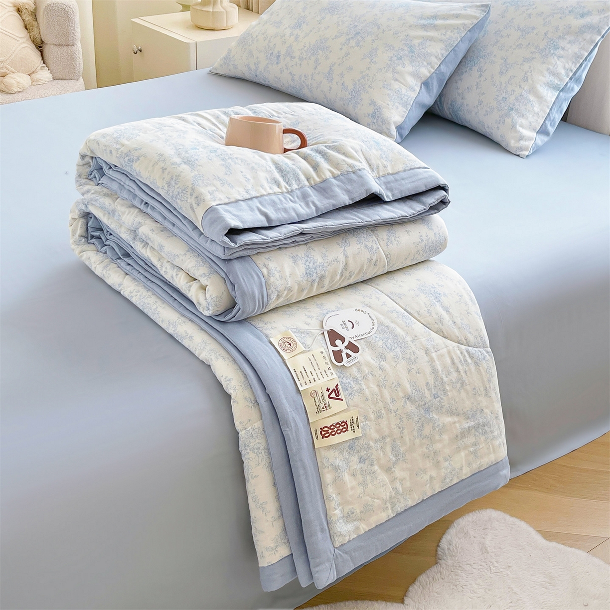 91家纺网 家纺一手货源 找家纺 梵蒂莎 2026新款全棉双层纱夏被四件套100%棉花夏凉被里外纯棉被子被芯（需要买家秀，加微信） 烟霞漫舞-蓝