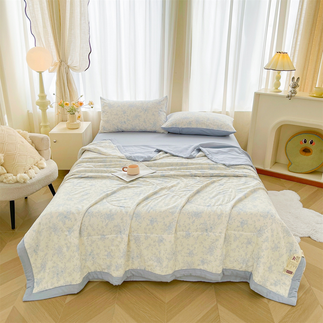 91家纺网 家纺一手货源 找家纺 梵蒂莎 2026新款全棉双层纱夏被四件套100%棉花夏凉被里外纯棉被子被芯（需要买家秀，加微信） 烟霞漫舞-蓝