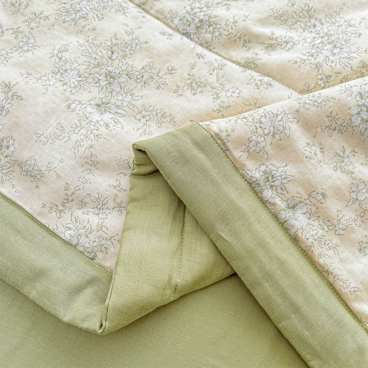 91家纺网 家纺一手货源 找家纺 梵蒂莎 2026新款全棉双层纱夏被四件套100%棉花夏凉被里外纯棉被子被芯（需要买家秀，加微信） 烟霞漫舞-绿