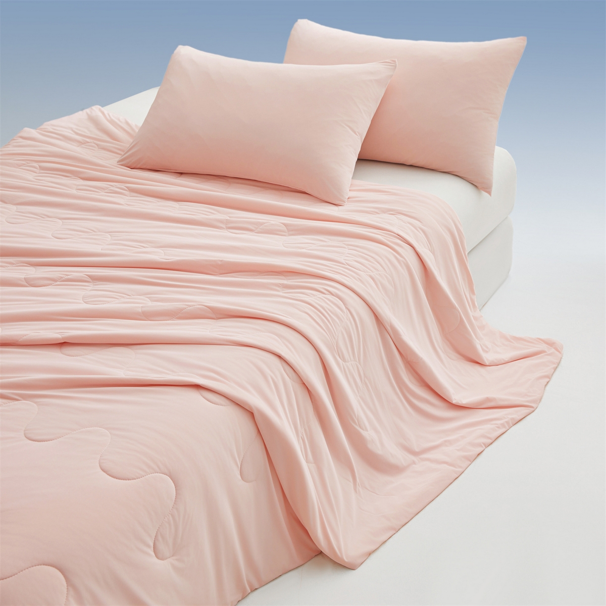 91家纺网 家纺一手货源 找家纺 小禹仔家纺 2026新款氨纶凉感印花夏被 冰感粉