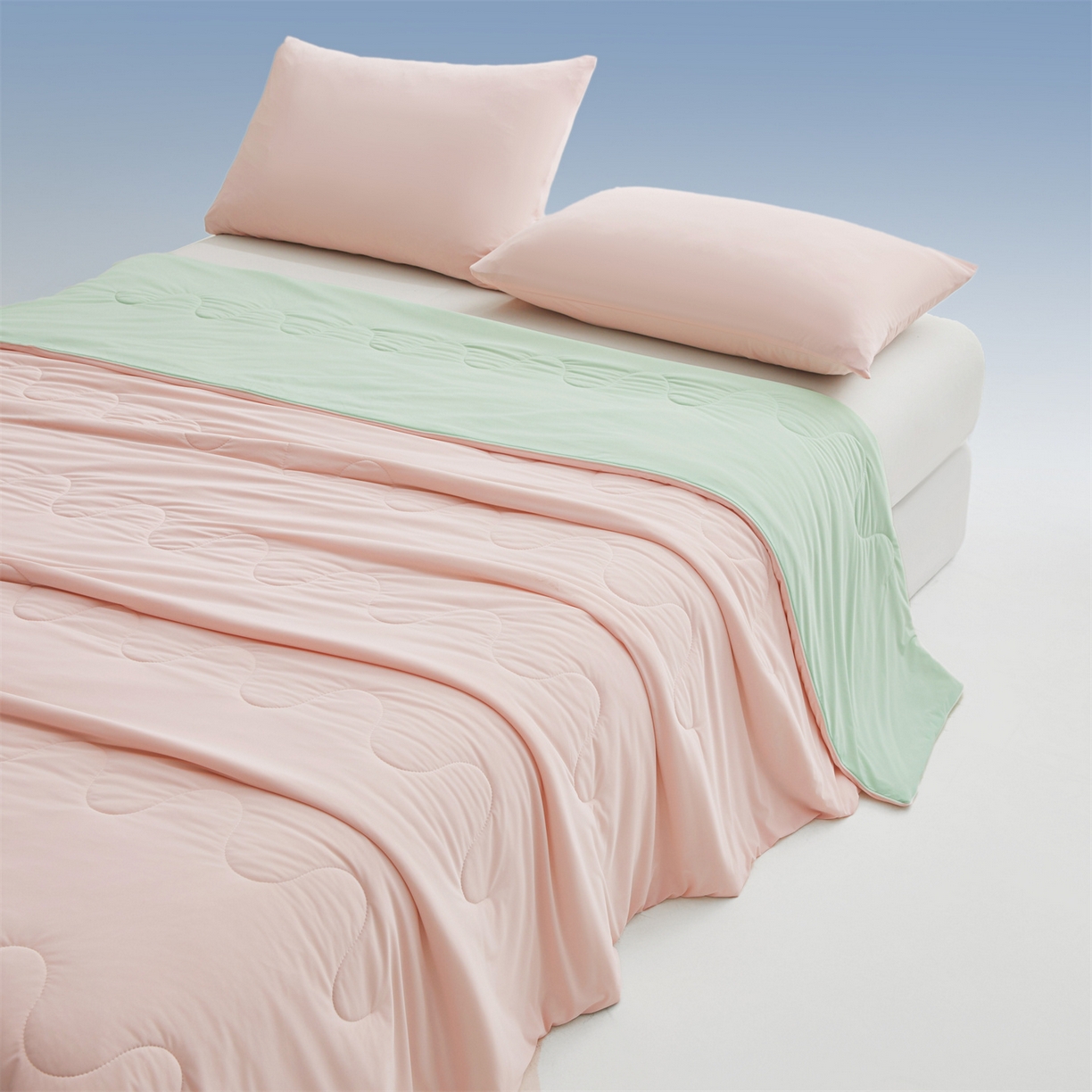 91家纺网 家纺一手货源 找家纺 小禹仔家纺 2026新款氨纶凉感印花夏被 冰感粉拼薄荷绿