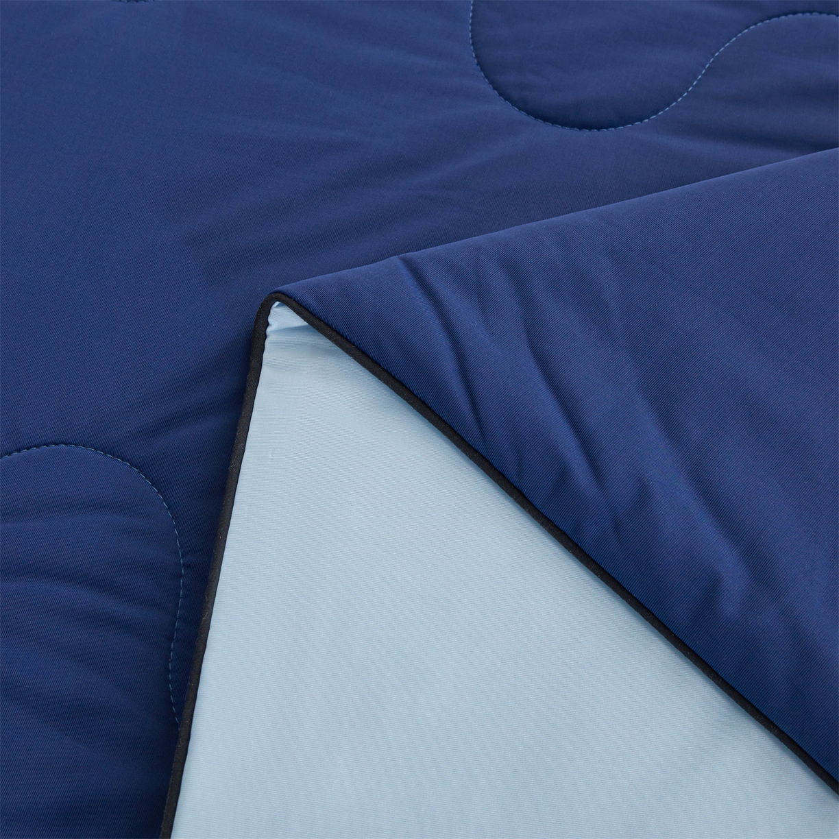 91家纺网 家纺一手货源 找家纺 小禹仔家纺 2026新款氨纶凉感印花夏被 藏青拼天空蓝