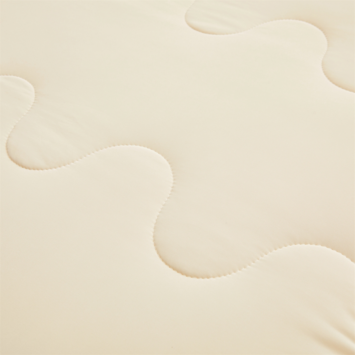 91家纺网 家纺一手货源 找家纺 小禹仔家纺 2026新款氨纶凉感印花夏被 米色