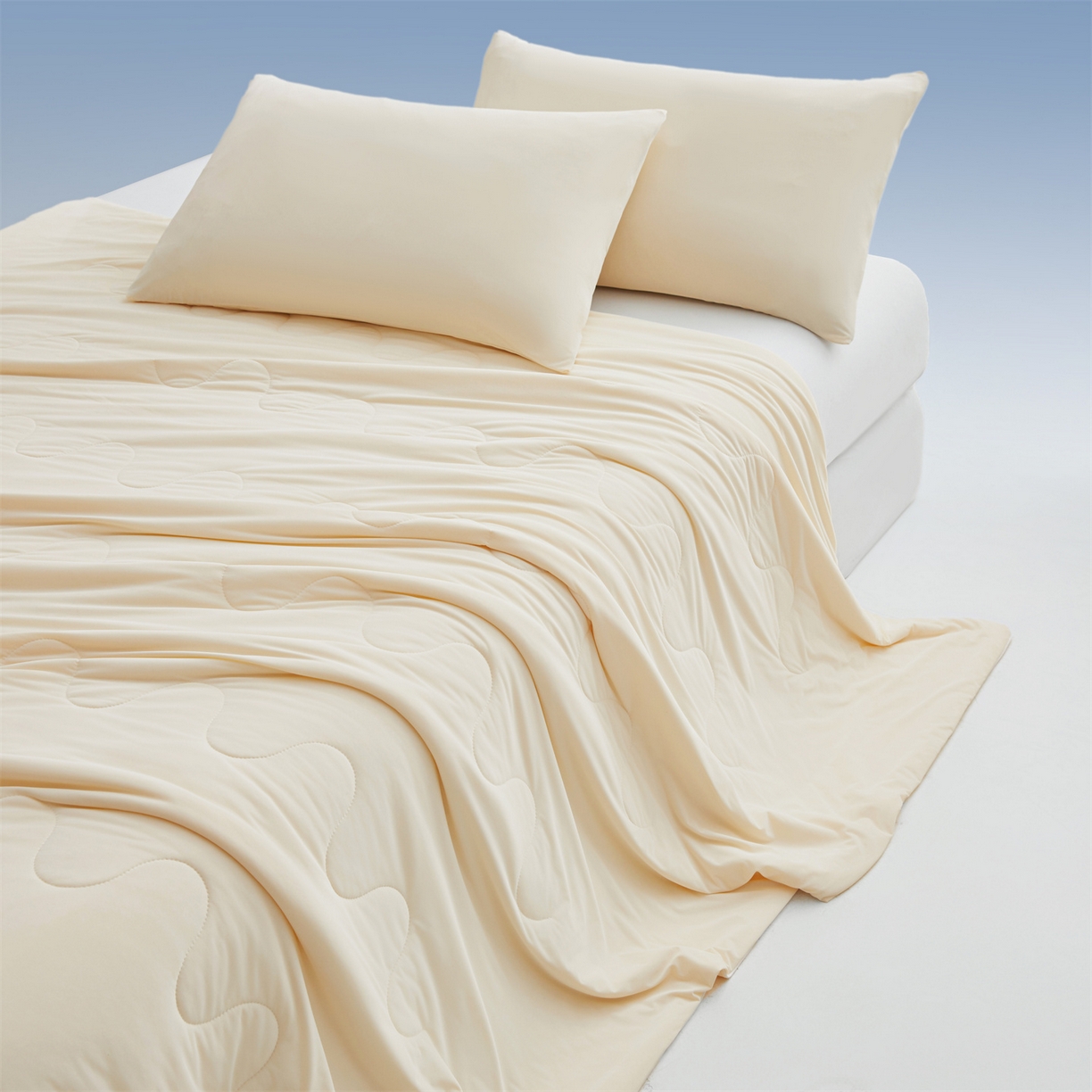 91家纺网 家纺一手货源 找家纺 小禹仔家纺 2026新款氨纶凉感印花夏被 米色