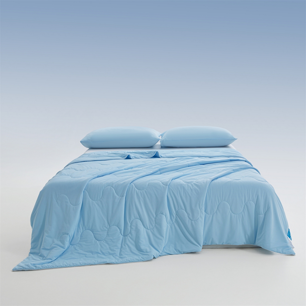 91家纺网 家纺一手货源 找家纺 小禹仔家纺 2026新款氨纶凉感印花夏被 天空蓝