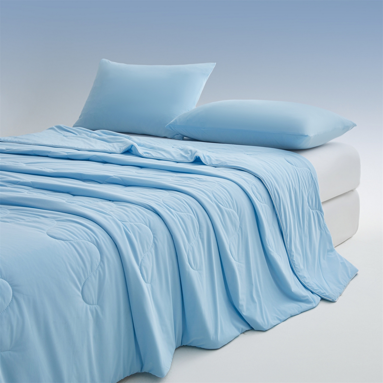 91家纺网 家纺一手货源 找家纺 小禹仔家纺 2026新款氨纶凉感印花夏被 天空蓝