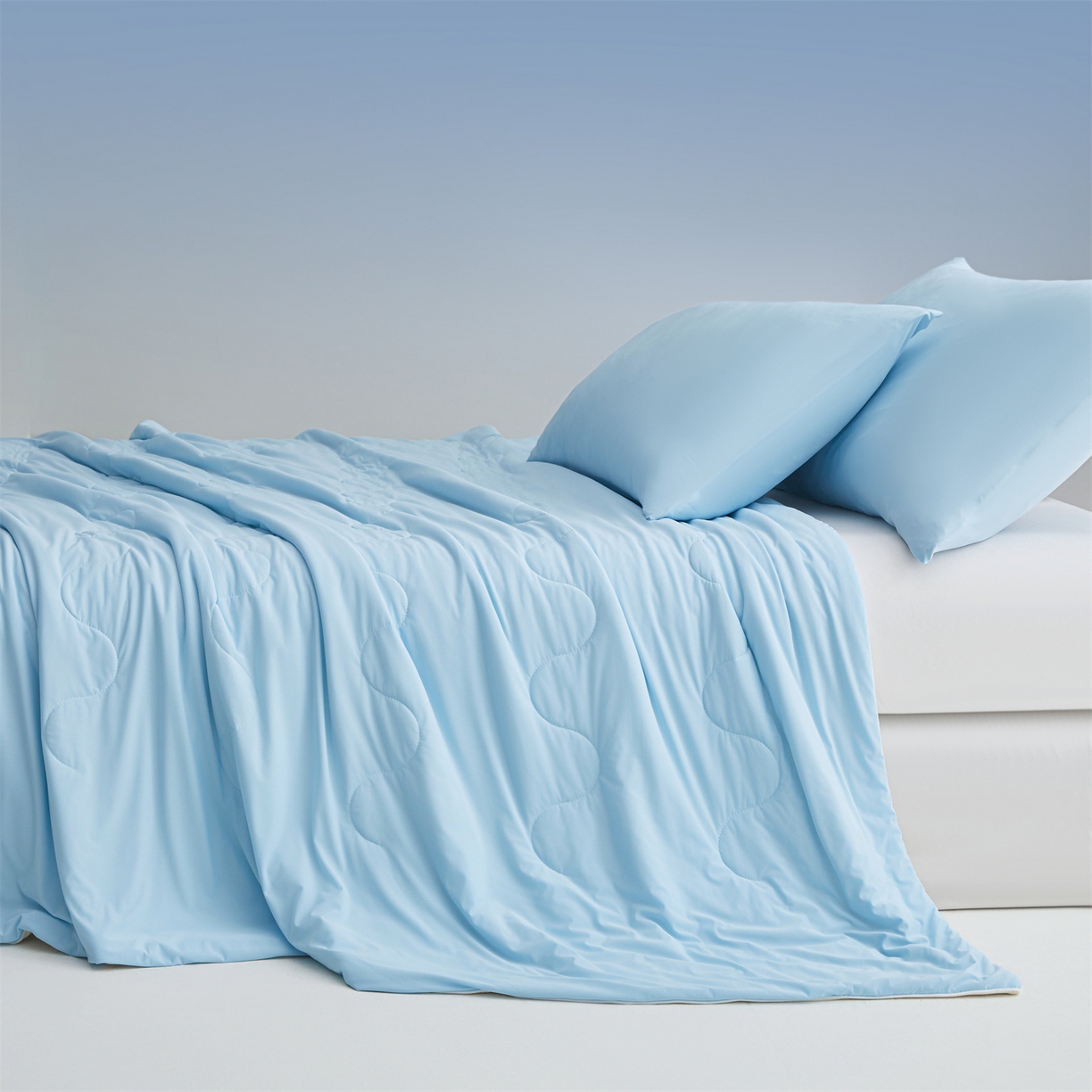 91家纺网 家纺一手货源 找家纺 小禹仔家纺 2026新款氨纶凉感印花夏被 天空蓝拼米色